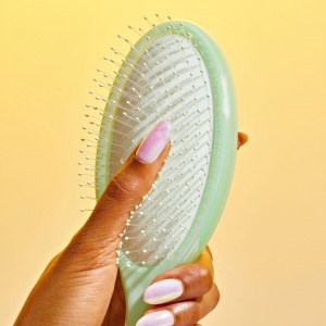 Profesionalna četka za raščešljavanje kose wet brush pro holographic teal Profesionalna četka za raščešljavanje kose wet brush pro holographic teal