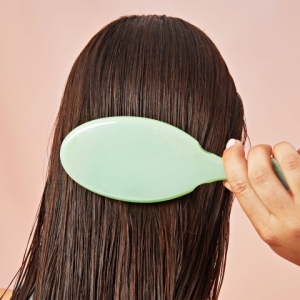 Profesionalna četka za raščešljavanje kose wet brush pro holographic teal Profesionalna četka za raščešljavanje kose wet brush pro holographic teal