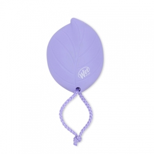 Wet Brush Oil Infused Scalp Massager and Exfoliator Wet Brush Oil Infused Scalp Massager and Exfoliator
