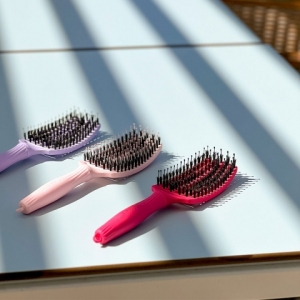 Olivia Grden Finger brush četka za kosu combo hot pink roza m Olivia Grden Finger brush četka za kosu combo hot pink roza m